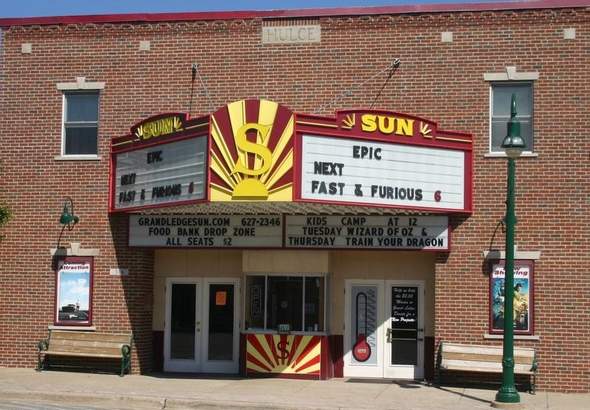 Sun Theatre - From Lansing State Journal (newer photo)